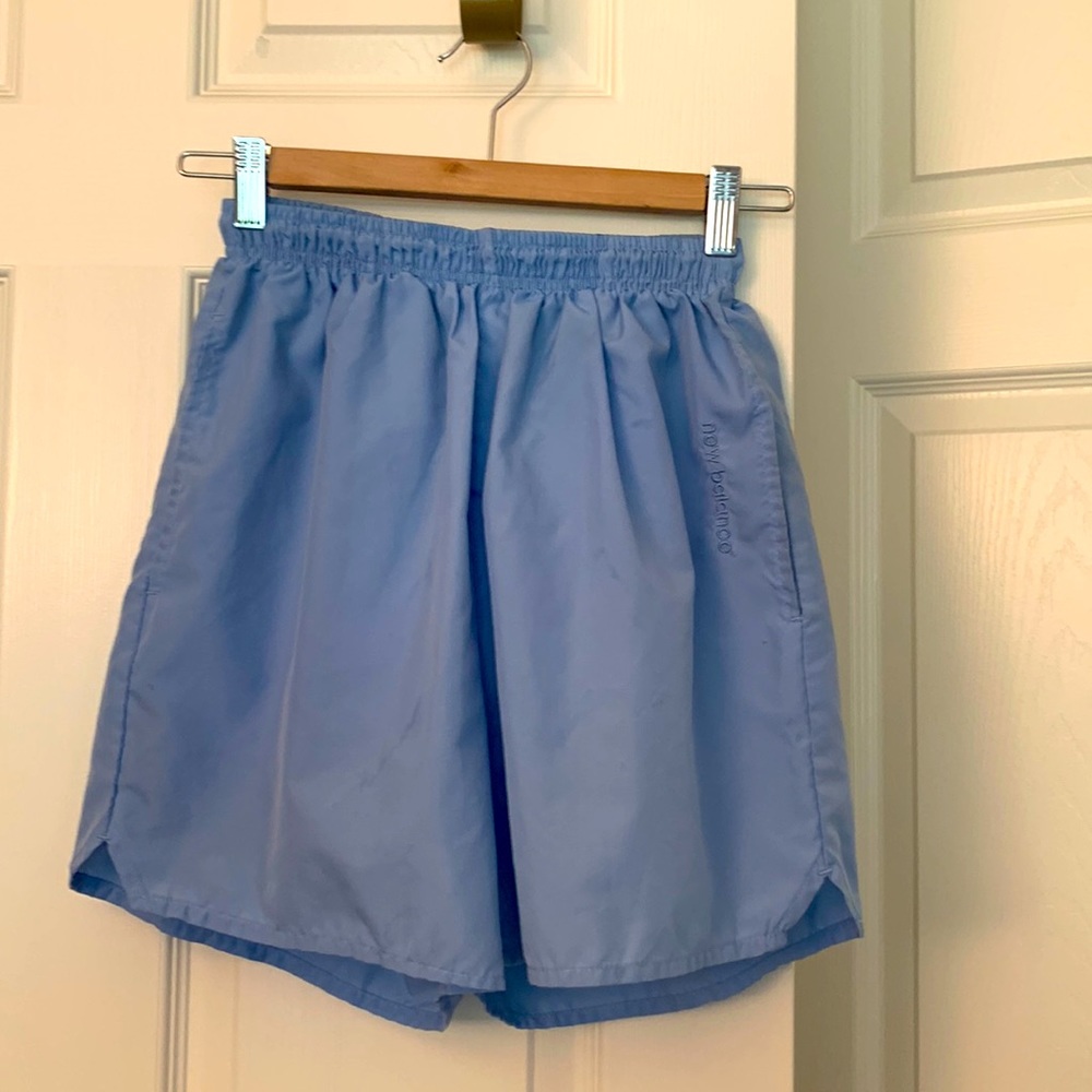 New Balance drawstring athletic shorts with pockets blue size small